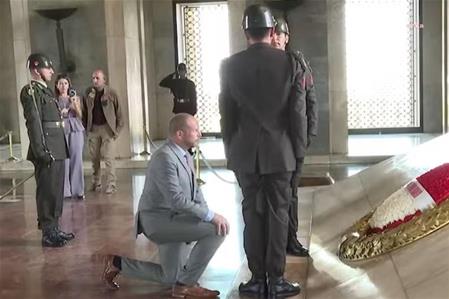 "Atatürk'ün vizyonuna duyduğunuz saygı derin bir sembolik anlam taşımaktadır"