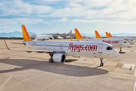 Karadağ'ın vize uygulaması uçuşları iptal ettirdi